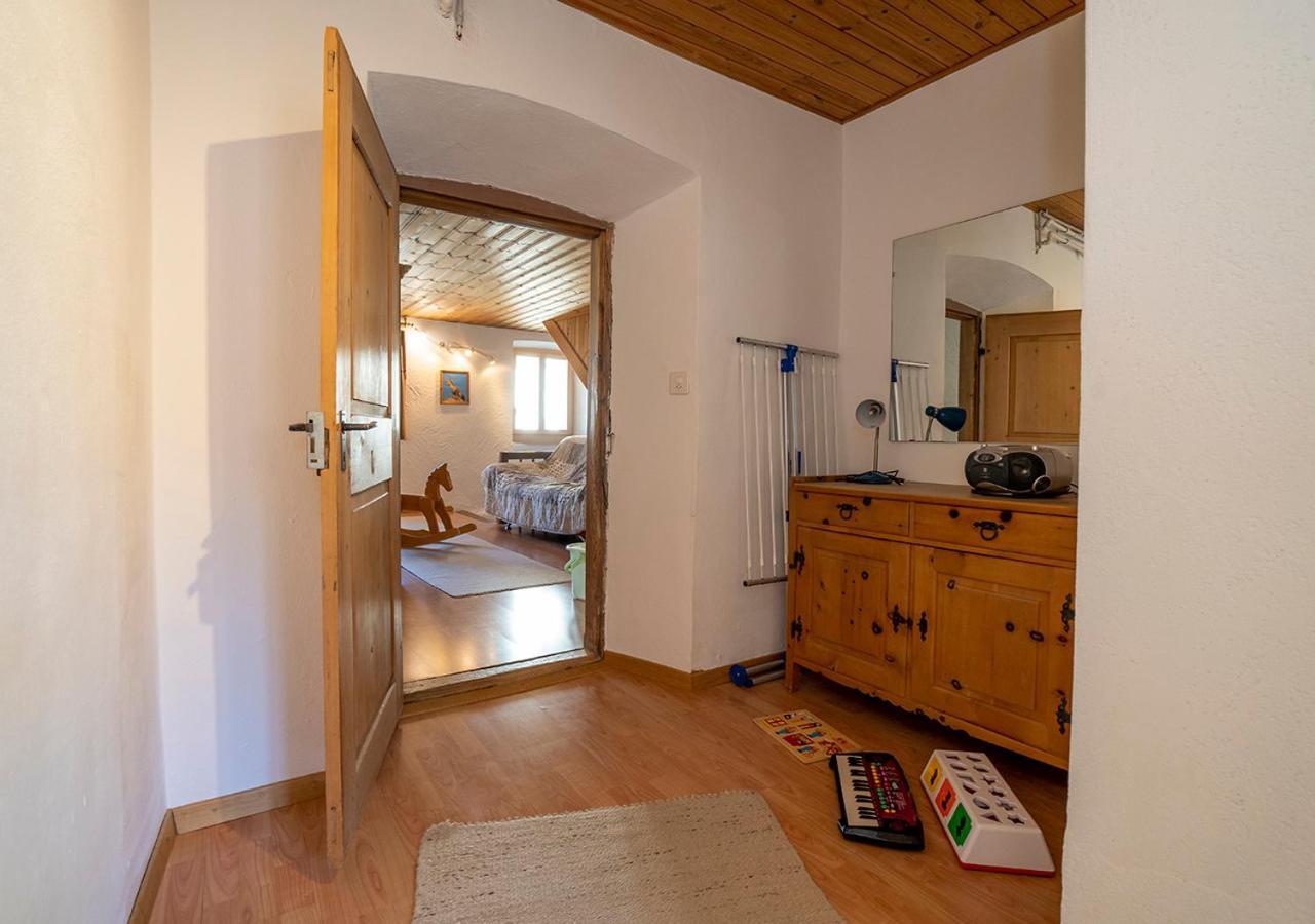 Ferienwohnung Chasa Werro Sent GR Exterior foto