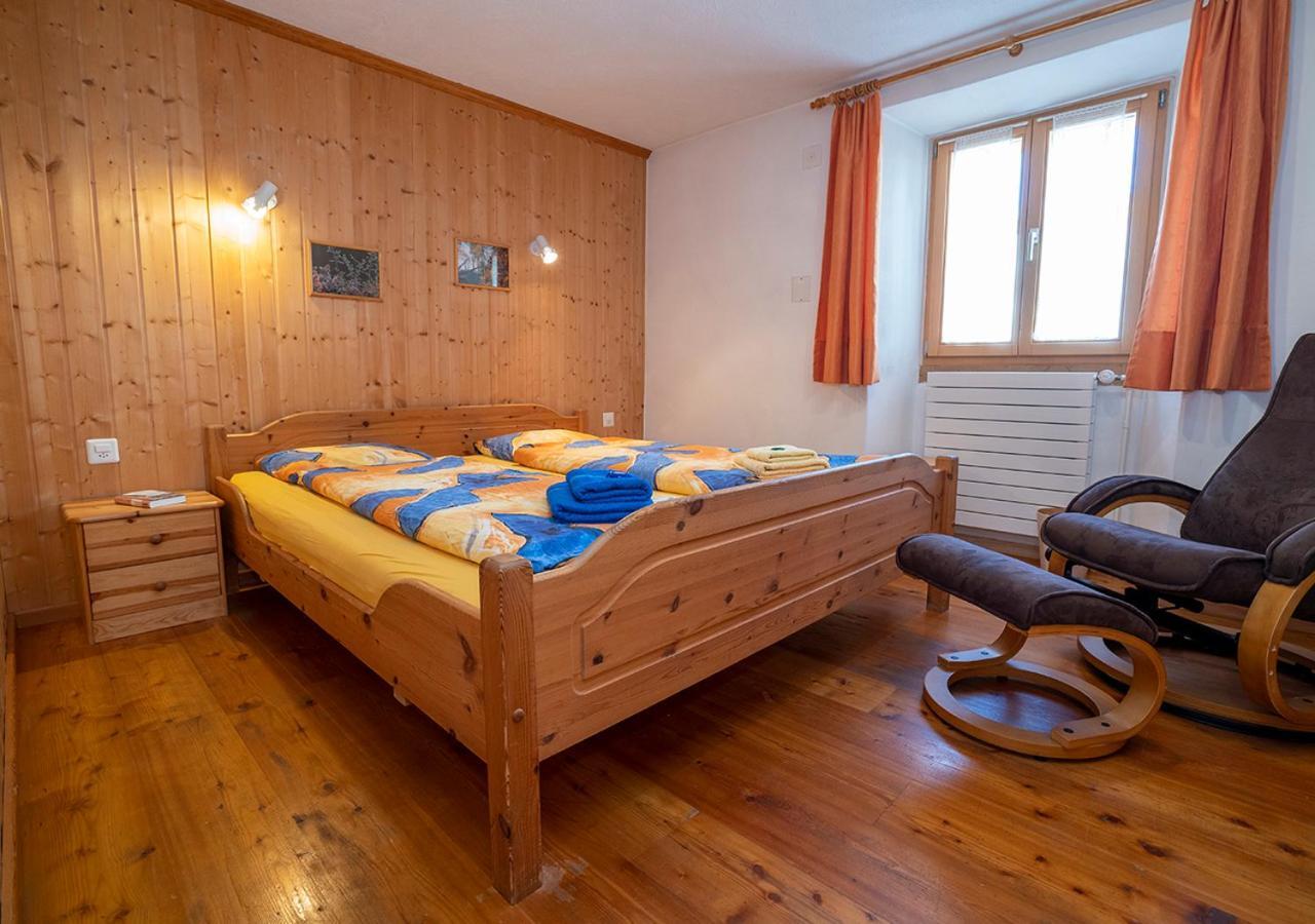 Ferienwohnung Chasa Werro Sent GR Exterior foto